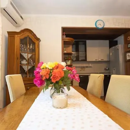House Roso Apartman