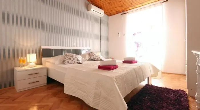 House Roso Apartamento Makarska